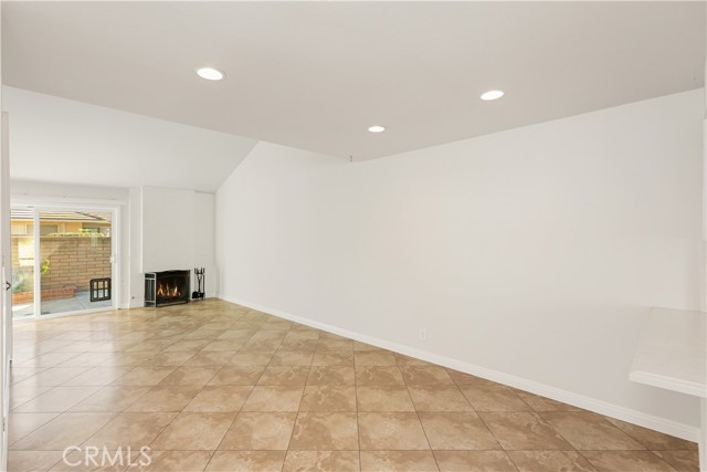 Detail Gallery Image 12 of 36 For 5136 Thorn Tree Ln, Irvine,  CA 92612 - 2 Beds | 2 Baths