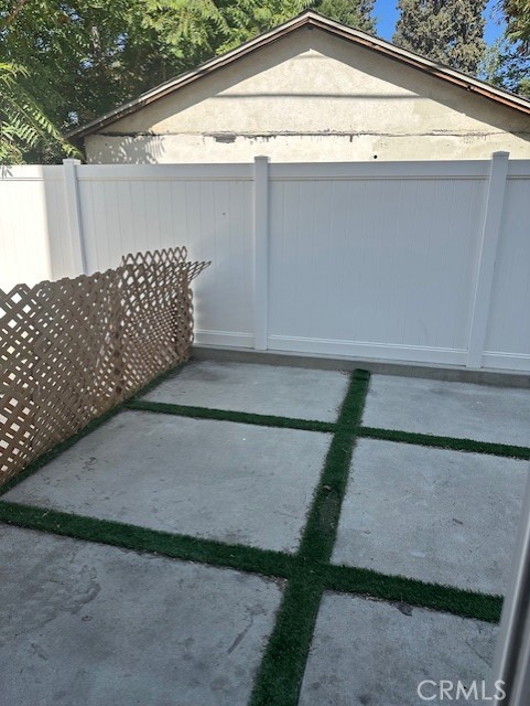 Detail Gallery Image 9 of 11 For 14247 Sylvan, Van Nuys,  CA 91401 - 1 Beds | 1 Baths