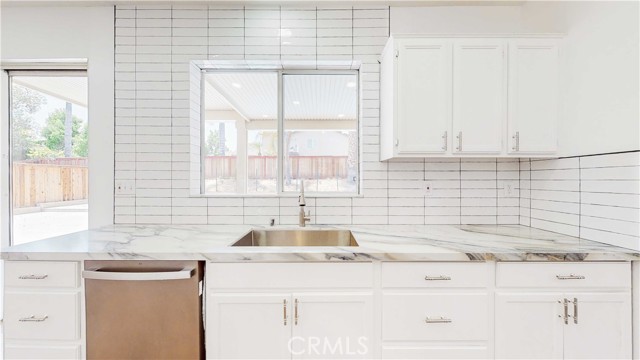 Detail Gallery Image 14 of 70 For 17877 Orangewood Ln, Riverside,  CA 92503 - 5 Beds | 3 Baths