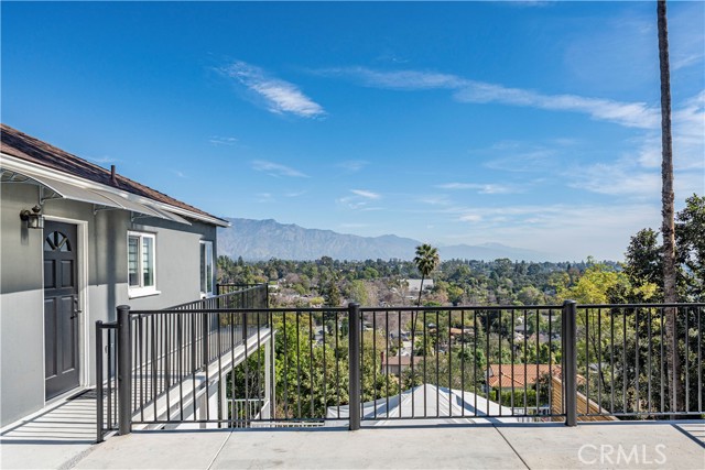 Detail Gallery Image 7 of 56 For 334 Anita Dr, Pasadena,  CA 91105 - 6 Beds | 5 Baths