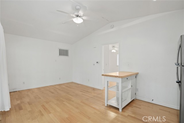 Detail Gallery Image 9 of 40 For 270 Honey Run Rd, Chico,  CA 95928 - 1 Beds | 1 Baths