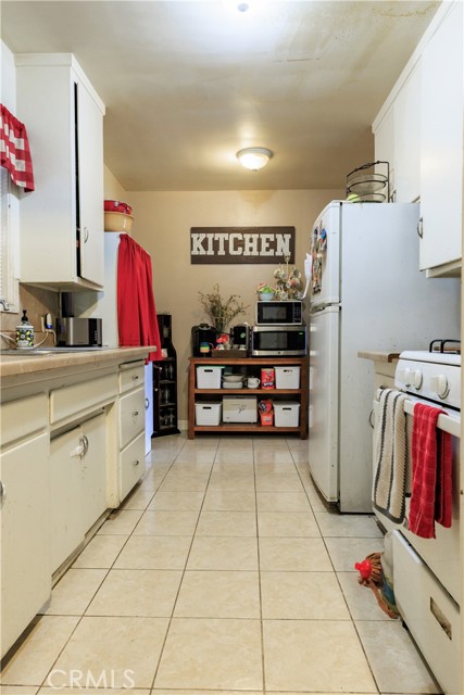 4147 Harrison Street, Riverside CA: https://media.crmls.org/medias/f83aeb6f-7b04-42cb-bbd9-70f1502ce76f.jpg