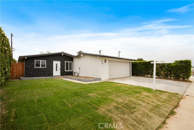 414 Markton Street, Los Angeles CA: https://media.crmls.org/medias/f83c638a-5879-4d51-a9fe-1c097acb4c1b.jpg