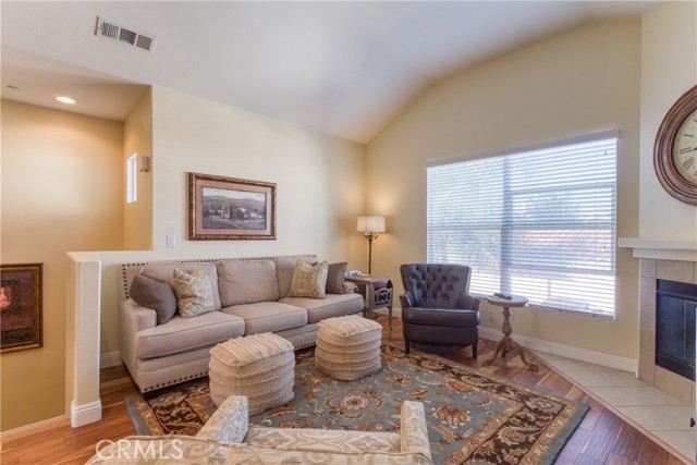 Detail Gallery Image 4 of 29 For 8722 Belmont St #C,  Cypress,  CA 90630 - 2 Beds | 2 Baths