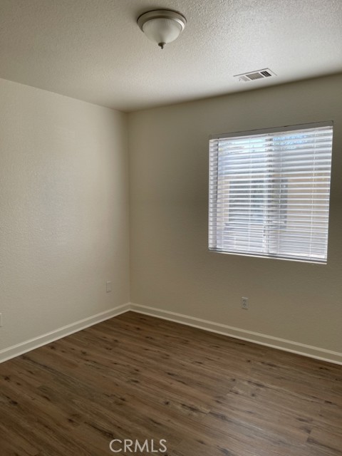 16784 Sultana Street, Hesperia CA: https://media.crmls.org/medias/f83d9f22-ab86-41ab-b6b7-a8ea6d3cb37b.jpg