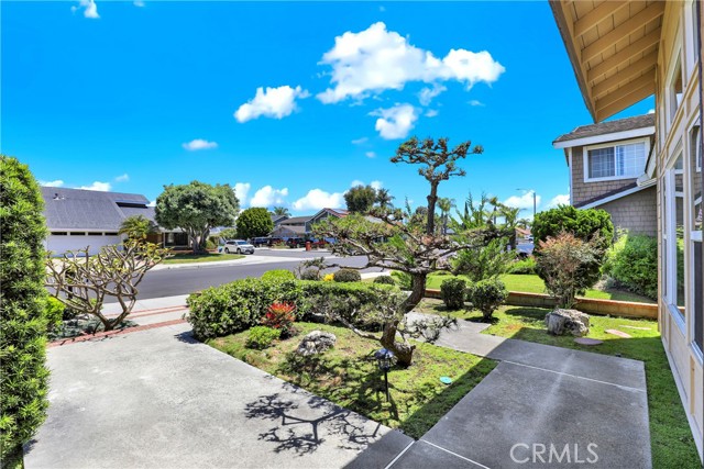 Image 6 of 46 For 8452 Deepview Drive