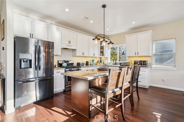 Detail Gallery Image 15 of 56 For 26845 Modoc Ln, Lake Arrowhead,  CA 92352 - 4 Beds | 3/1 Baths