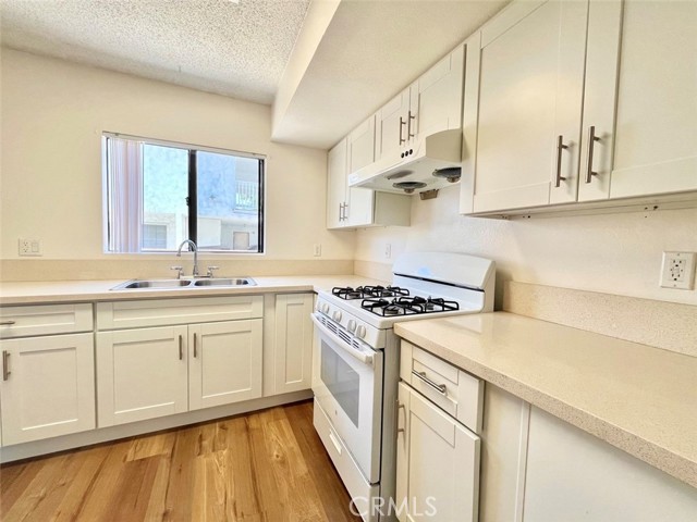 Detail Gallery Image 12 of 31 For 418 N 1st St #D,  Alhambra,  CA 91801 - 3 Beds | 2/1 Baths