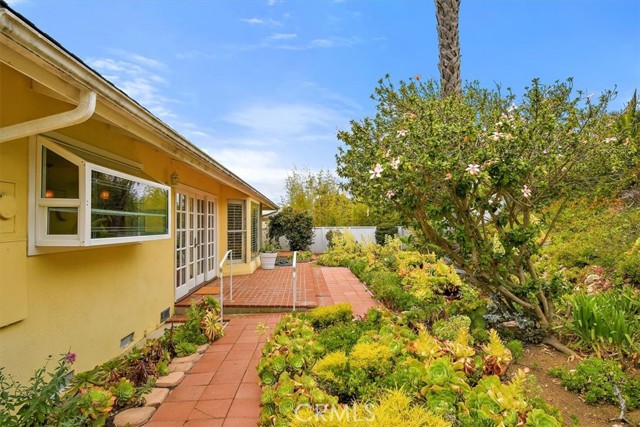 7307 Via Collado, Rancho Palos Verdes, California 90275, 3 Bedrooms Bedrooms, ,2 BathroomsBathrooms,Residential,Sold,Via Collado,SB22114781