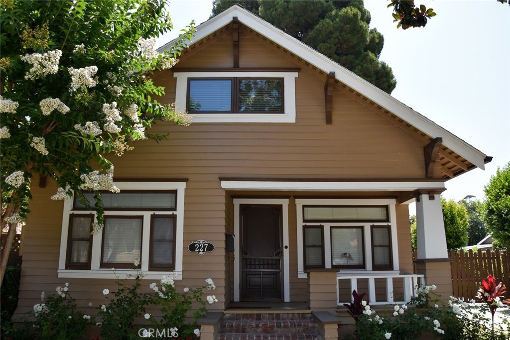 227 N Cleveland