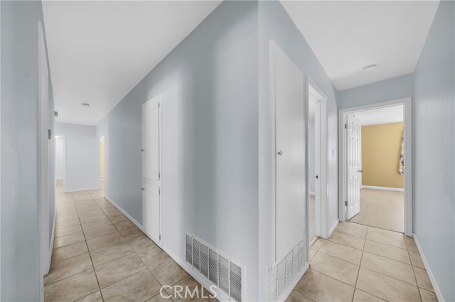 Detail Gallery Image 16 of 28 For 386 W 16th St, Upland,  CA 91784 - 4 Beds | 2 Baths