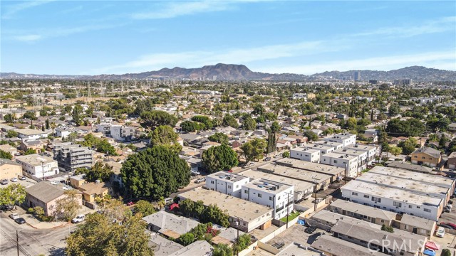 6651 Beck Avenue, North Hollywood CA: https://media.crmls.org/medias/f8400e5b-0415-4c8d-b65e-2d0d01cdcf99.jpg