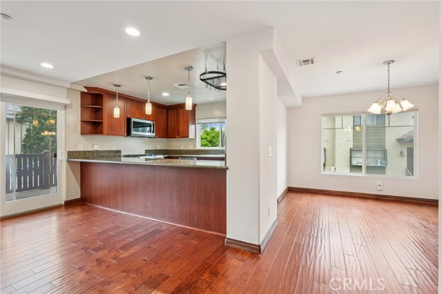 50 Esperanza Avenue, Sierra Madre CA: https://media.crmls.org/medias/f8403da5-9f59-4717-85e2-3177a187e217.jpg