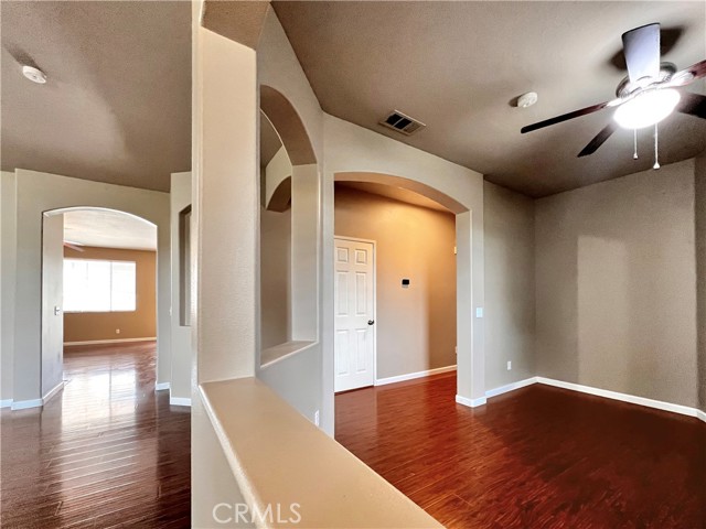 Detail Gallery Image 2 of 11 For 15051 Rocking Horse Ct, Lake Elsinore,  CA 92530 - 4 Beds | 2 Baths