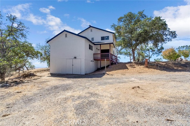 41070 Lilley Mountain Drive, Coarsegold CA: https://media.crmls.org/medias/f841ba5a-c222-4e6c-865b-178228446e3e.jpg