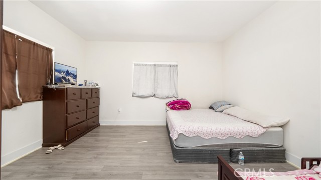 Detail Gallery Image 8 of 22 For 175 E 5th St, San Bernardino,  CA 92410 - 5 Beds | 2/1 Baths