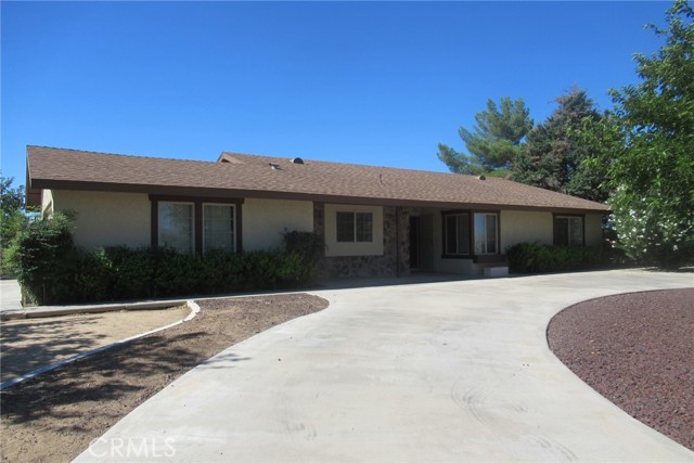 18785 Seneca Rd, Apple Valley, CA 92307