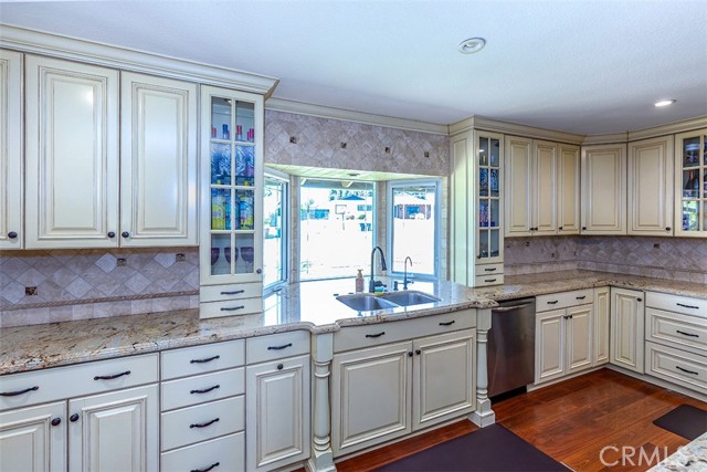 1006 W Dorothy Drive, Brea CA: https://media.crmls.org/medias/f842f83d-d4d0-476e-99e7-563027242540.jpg