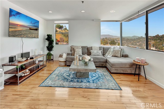 Front Image Thumbnail for CROC26051989