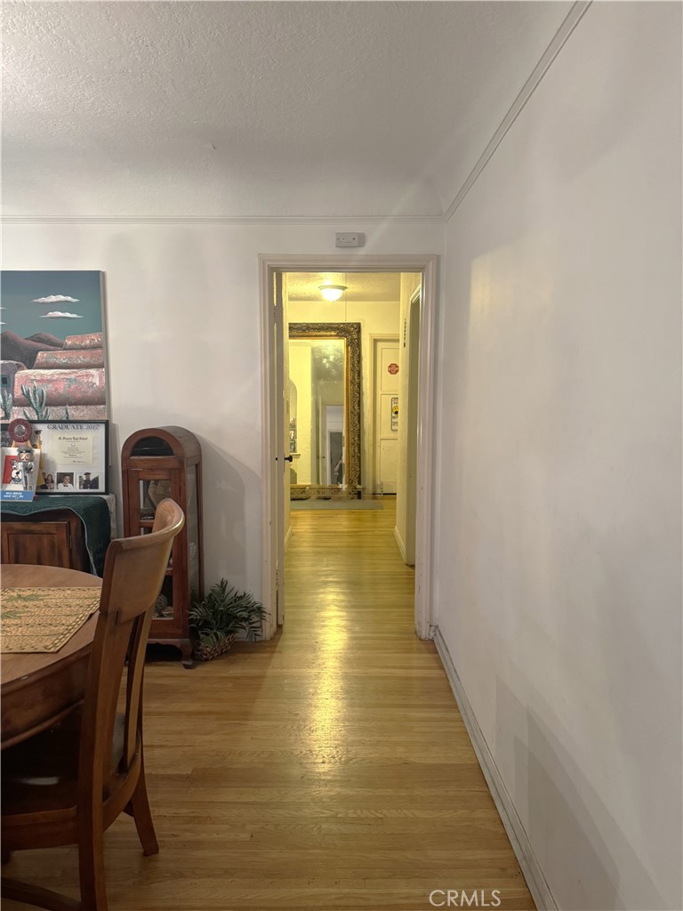 https://media.crmls.org/medias/f8445320-76f8-4003-9e10-fcec6958aa06.jpg?preset=X-Large