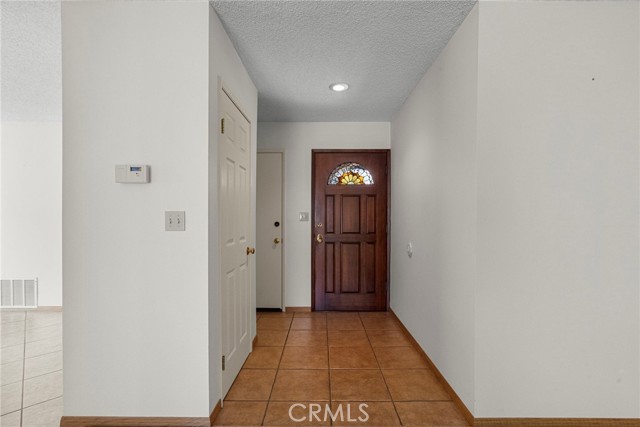 25530 Meadow Mont Street, Valencia CA: https://media.crmls.org/medias/f844f636-f036-4b30-a900-408c5ba0bffb.jpg