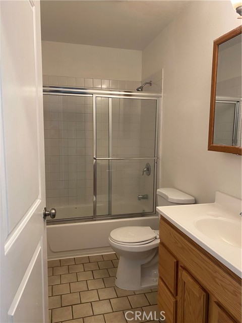 Detail Gallery Image 10 of 23 For 14343 Tiara St #2,  Sherman Oaks,  CA 91401 - 3 Beds | 2 Baths