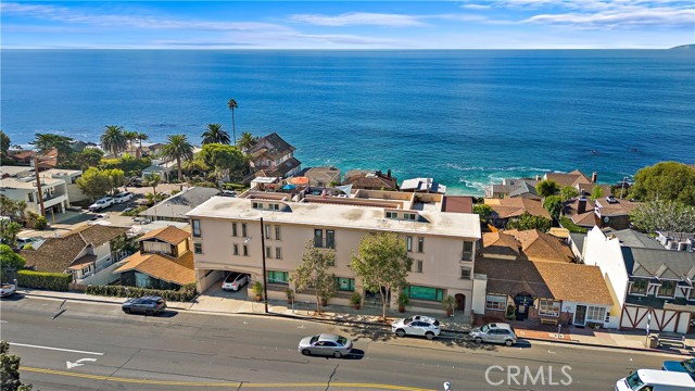 2037 S Coast, Laguna Beach CA: https://media.crmls.org/medias/f8464ceb-9448-4311-ac17-373f03826dff.jpg