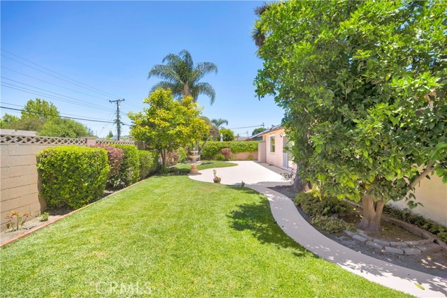 3321 Orangewood Avenue, Los Alamitos CA: https://media.crmls.org/medias/f8468762-6223-48ed-9fd5-059f4fdaf01e.jpg