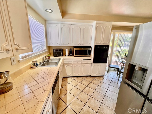 20637 Bryant Street, Winnetka CA: https://media.crmls.org/medias/f846e1c5-9886-43df-a365-dc0f214ccc52.jpg