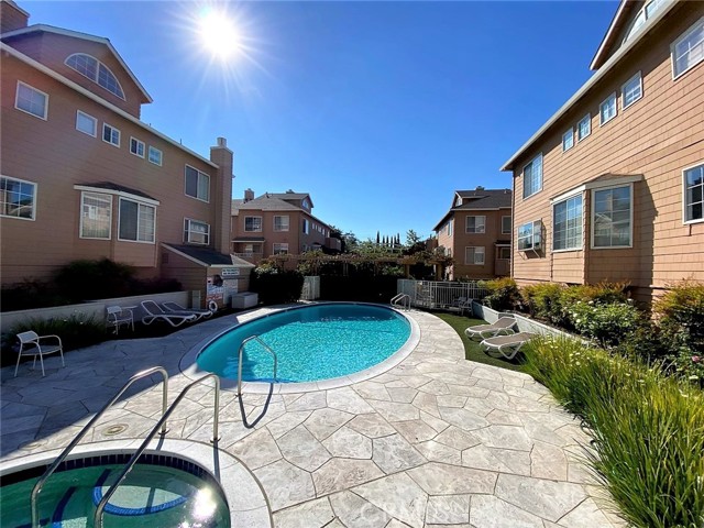 444 San Antonio Road, Palo Alto CA: https://media.crmls.org/medias/f84714a8-e6b3-45c1-997c-ac359c629d37.jpg
