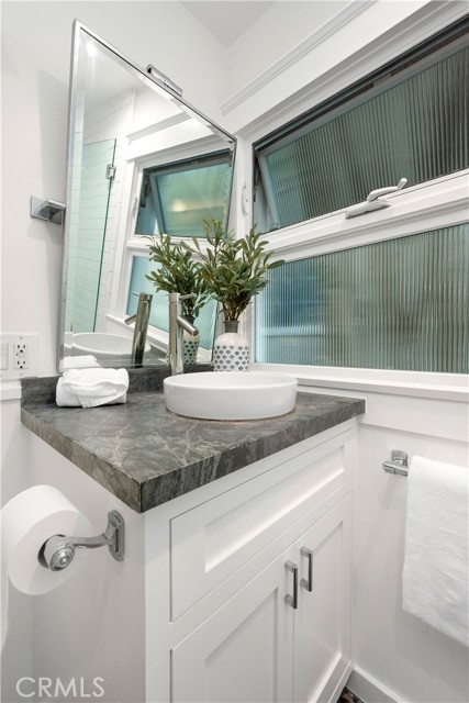 44 59th Place, Long Beach CA: https://media.crmls.org/medias/f84891bc-f2a5-4f10-96df-ec26eed34505.jpg