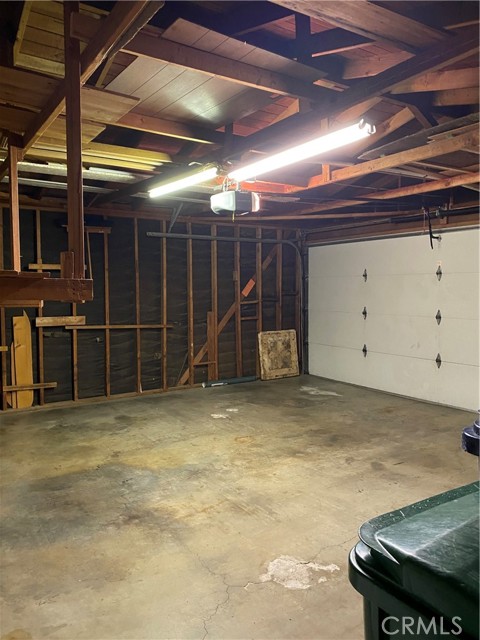 Detail Gallery Image 13 of 18 For 332 E Landsford, Lancaster,  CA 93535 - 4 Beds | 2/1 Baths