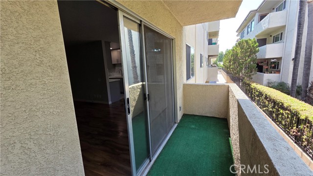 Detail Gallery Image 23 of 30 For 5400 Lindley Ave #105,  Encino,  CA 91316 - 2 Beds | 2 Baths