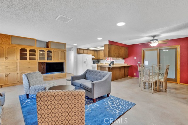 Detail Gallery Image 21 of 70 For 7929 Mono, Hesperia,  CA 92345 - 3 Beds | 2 Baths