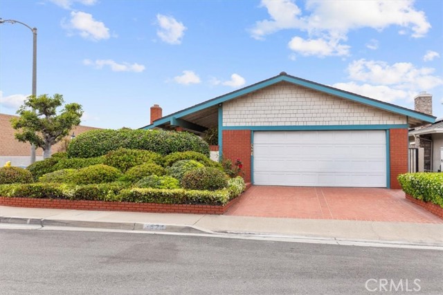 3521 Fern Circle, Seal Beach CA: https://media.crmls.org/medias/f84b08b6-de91-4a45-b93b-f2535c17d958.jpg