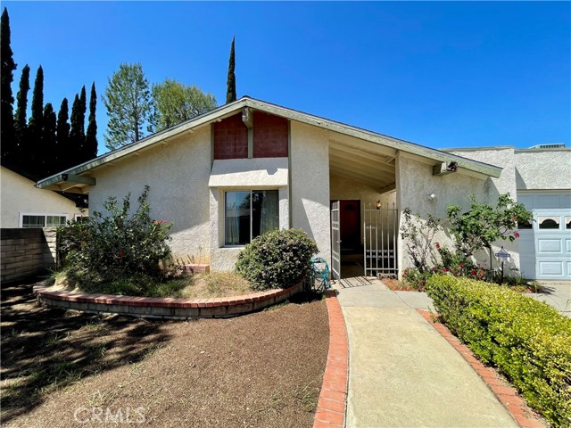 Detail Gallery Image 2 of 22 For 12747 Deon Pl, Granada Hills,  CA 91344 - 4 Beds | 3 Baths