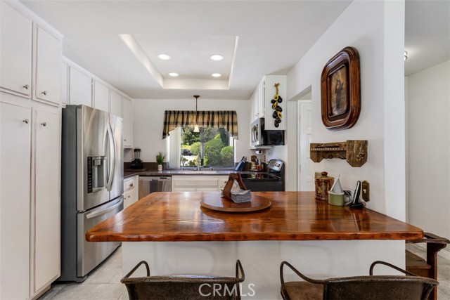 4119 Oak Island Lane, Fallbrook CA: https://media.crmls.org/medias/f84b9ea1-db51-481b-bf3e-e6d5776a4bdd.jpg