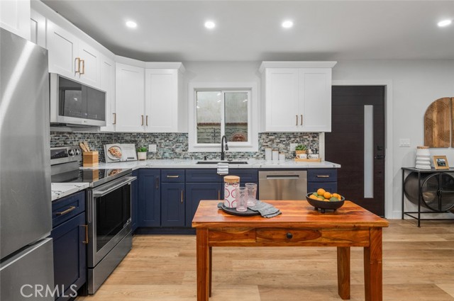 23 65th Place, Long Beach CA: https://media.crmls.org/medias/f84be916-7f93-4fee-ba27-662ec07a8483.jpg