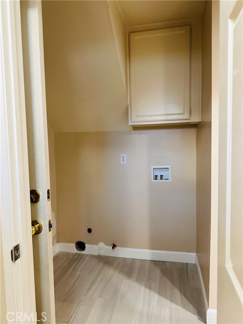 Detail Gallery Image 14 of 28 For 555 W Lemon Ave, Monrovia,  CA 91016 - 4 Beds | 2/1 Baths