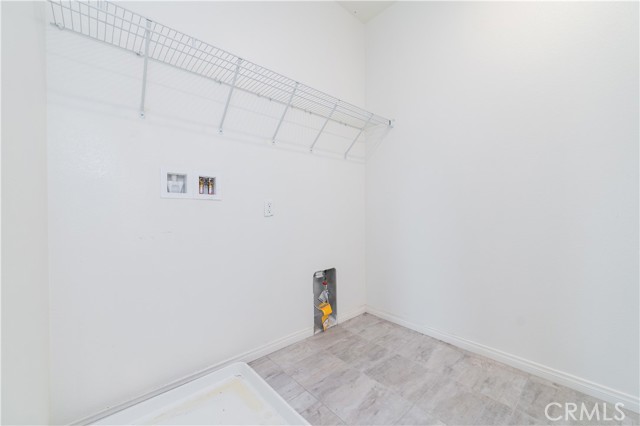 24716 Acadia Drive, Corona CA: https://media.crmls.org/medias/f84c5061-8371-4d2d-8777-1f855adbb7bd.jpg