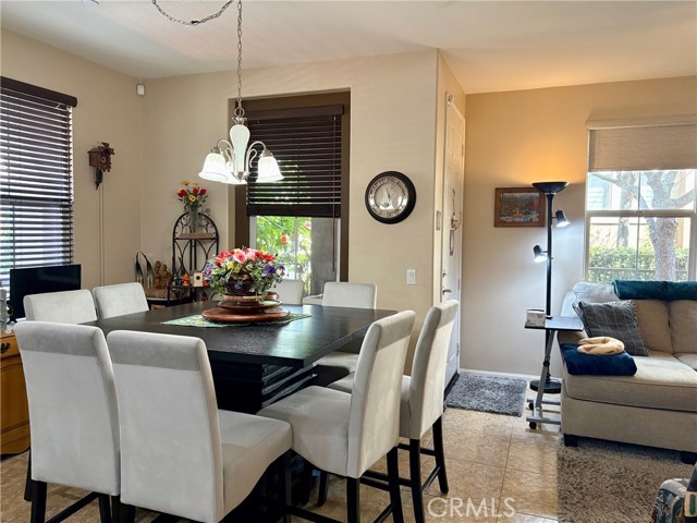 Detail Gallery Image 4 of 14 For 1487 Florence Ct, Upland,  CA 91786 - 3 Beds | 2/1 Baths