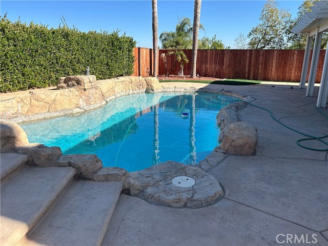 Detail Gallery Image 8 of 8 For 806 El Dorado Ct, Lake Elsinore,  CA 92530 - 4 Beds | 2/1 Baths