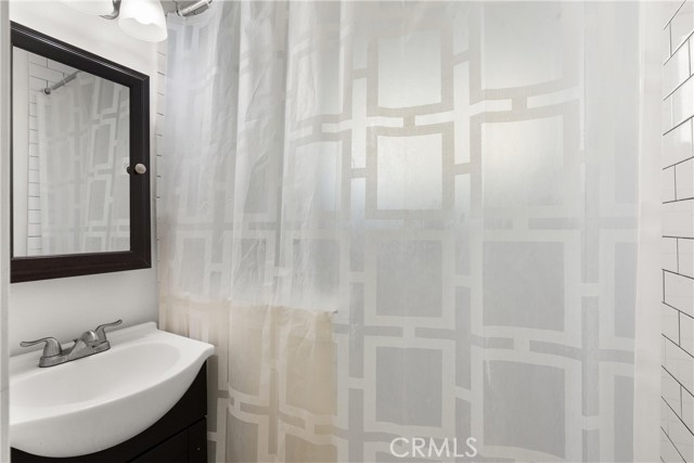 Detail Gallery Image 18 of 25 For 230 E Hoover Ave, Orange,  CA 92867 - 4 Beds | 2 Baths