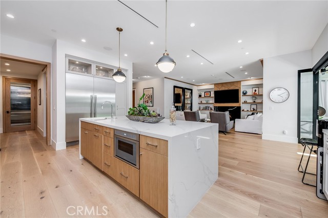 4365 Kraft Avenue, Studio City CA: https://media.crmls.org/medias/f84cddf2-21de-402b-95e5-b9dab6079036.jpg
