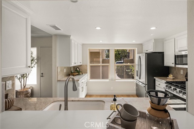 Detail Gallery Image 33 of 66 For 16 Driftwood #24,  Irvine,  CA 92604 - 2 Beds | 2 Baths