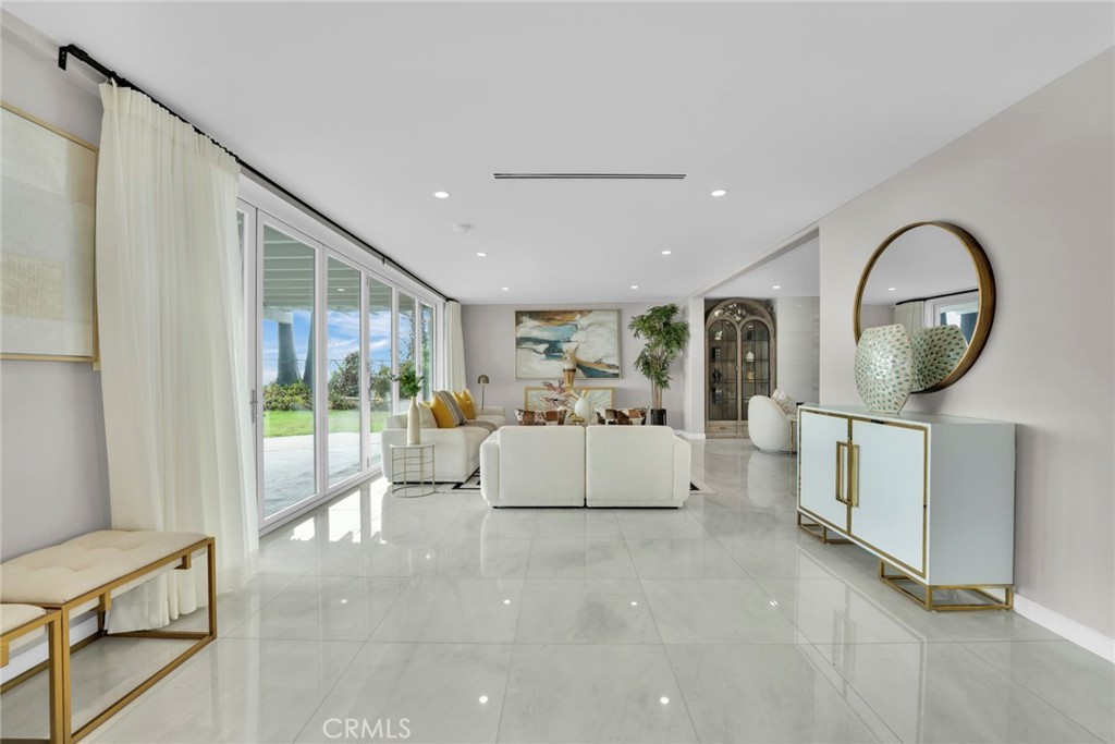 MLS #WS25226127 image #5