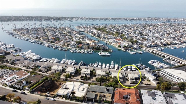 1215 Bayside Drive # 103, Corona Del Mar (newport Beach), California 92625, 2 Bedrooms Bedrooms, ,2 BathroomsBathrooms,Residential Lease,For Rent,1215 Bayside Drive # 103,CRPW24225428