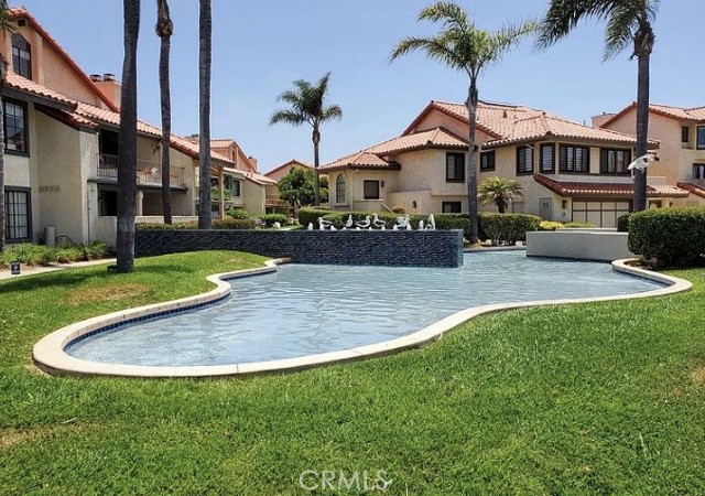 Front Image Thumbnail for CRDW25265945