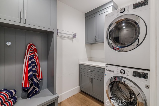 Detail Gallery Image 49 of 54 For 443 23rd Pl, Manhattan Beach,  CA 90266 - 3 Beds | 3/1 Baths