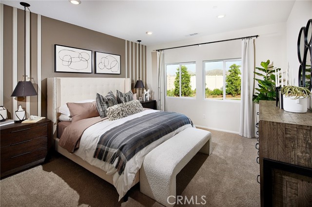 Detail Gallery Image 8 of 14 For 2006 Giovanna St, Perris,  CA 92571 - 5 Beds | 3 Baths
